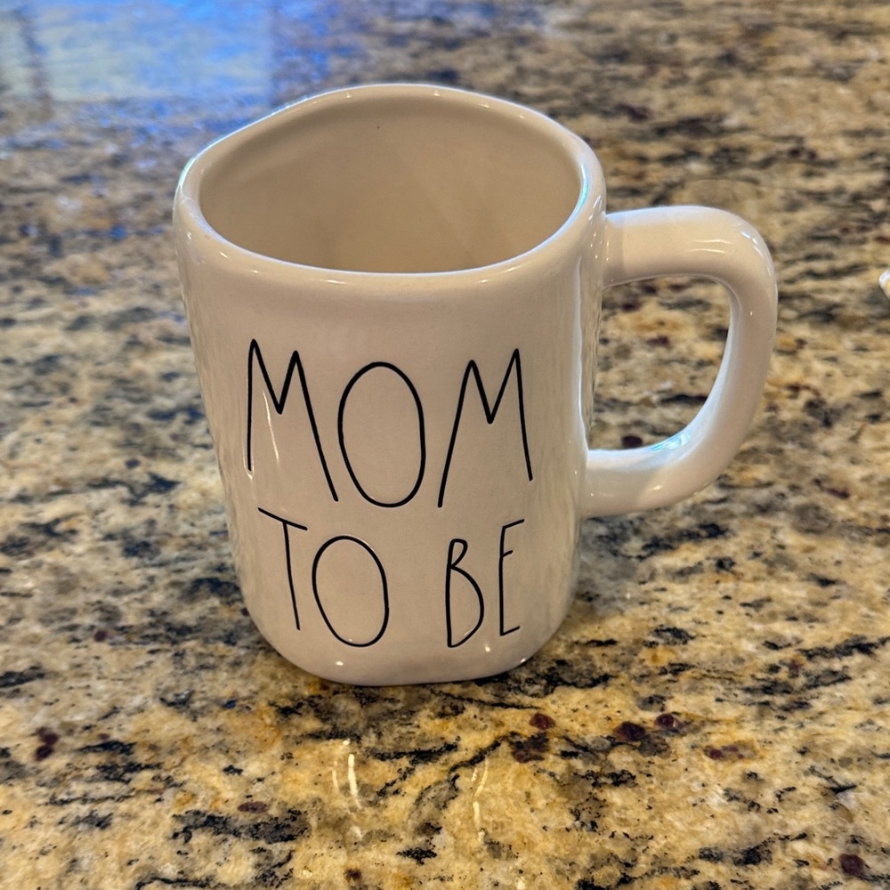 Rae Dunn White 'Mom To Be' Mug